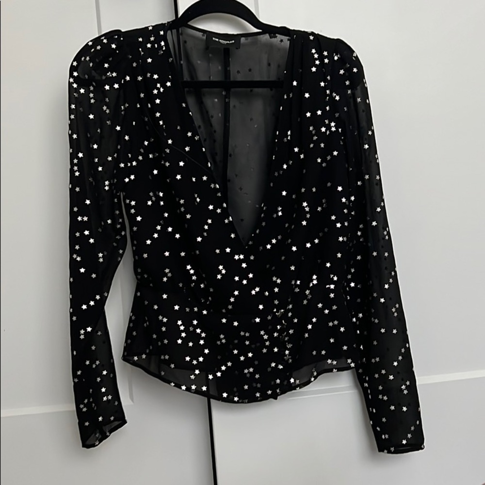 Wrap top with stars